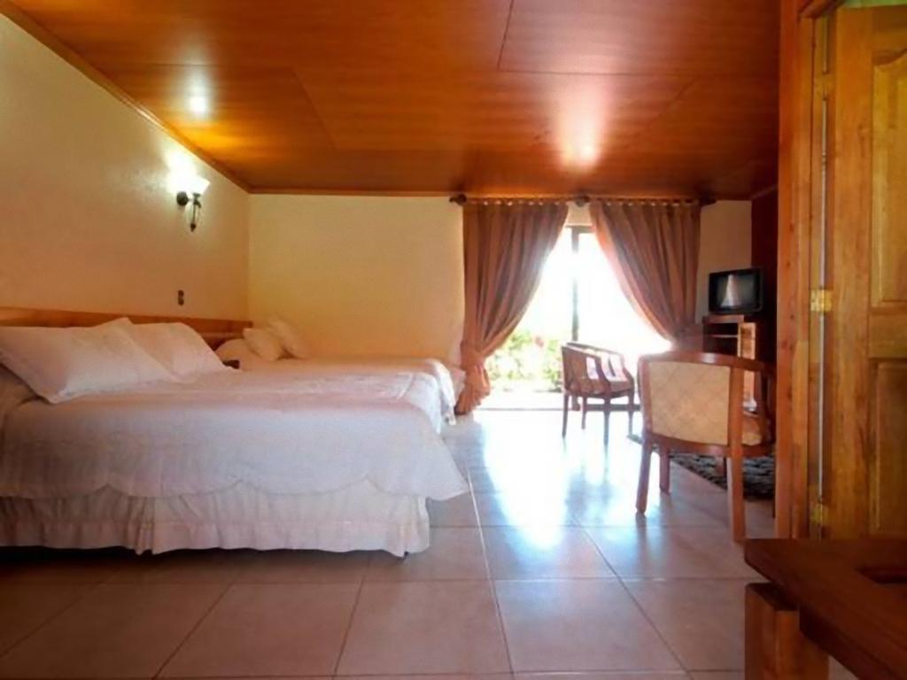 Hotel Puku Vai Hanga Roa Room photo